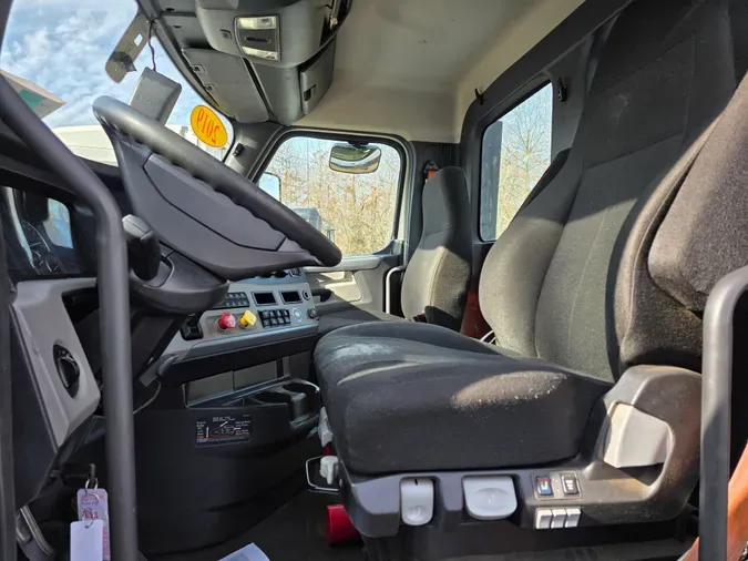 2019 FREIGHTLINER/MERCEDES NEW CASCADIA 116