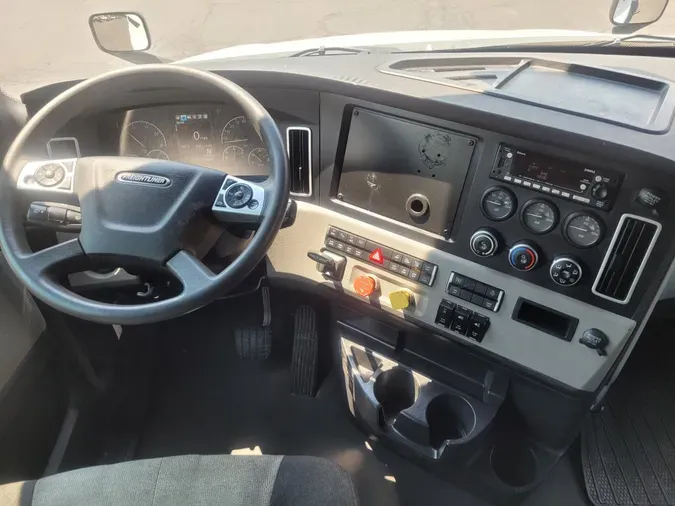2023 Freightliner Cascadia