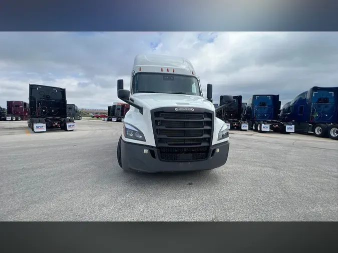 2023 Freightliner Cascadia 126