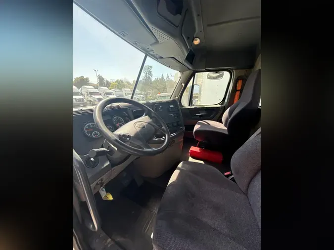 2018 FREIGHTLINER/MERCEDES CASCADIA 125