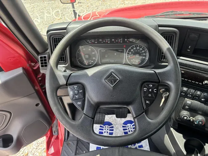 2019 International RH613