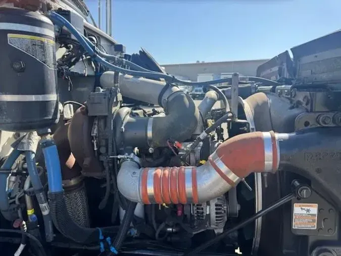 2020 Peterbilt 337