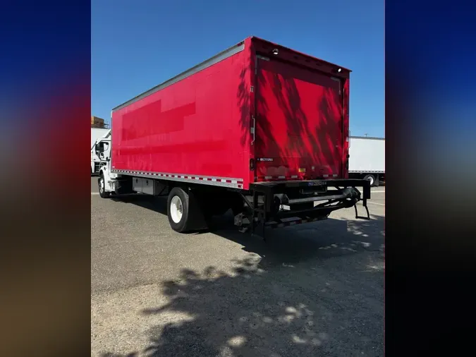 2017 FREIGHTLINER M2 106