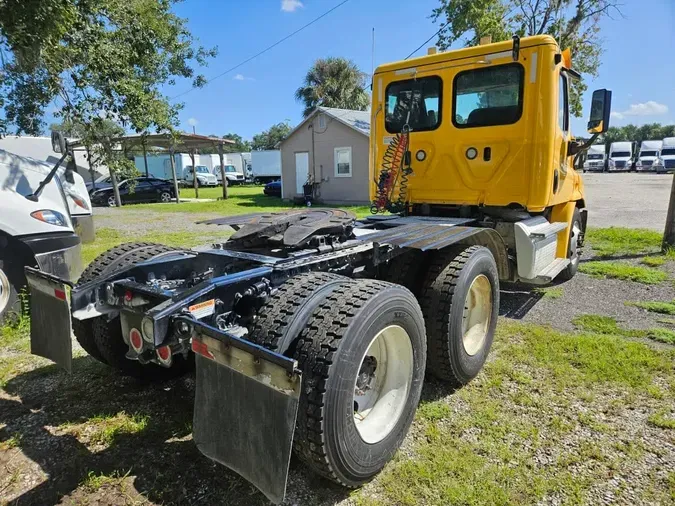 2019 FREIGHTLINER CASCADIA 113