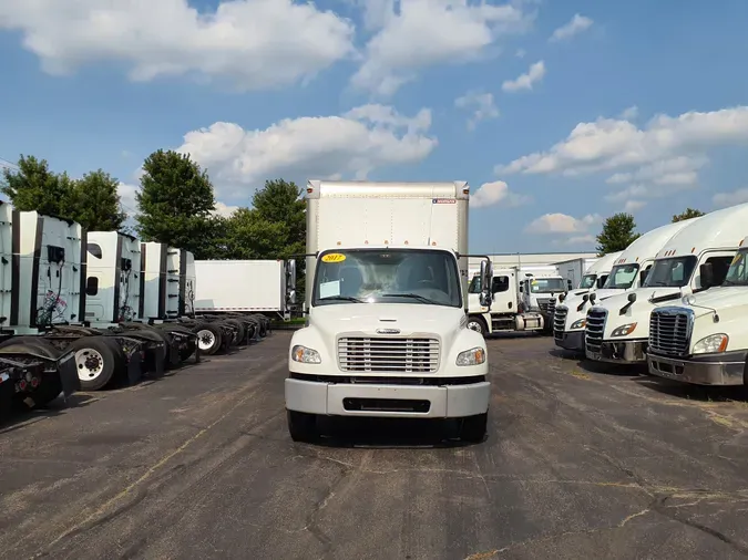 2017 FREIGHTLINER/MERCEDES M2 106