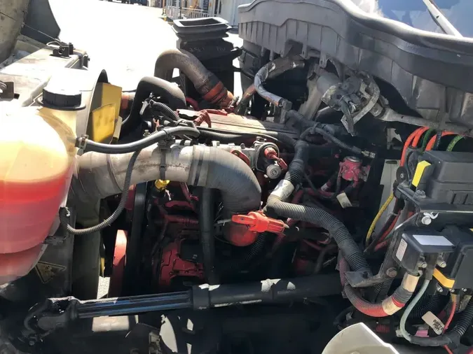 2019 NAVISTAR INTERNATIONAL 4300