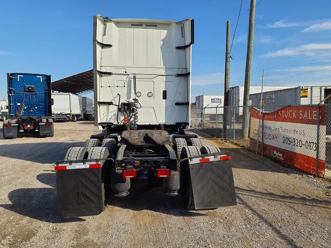 2020 NAVISTAR INTERNATIONAL LT625 SLPR CAB