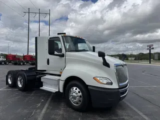 2020 International LT625