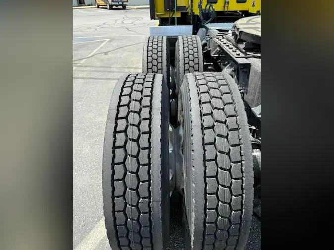 2024 Kenworth T680