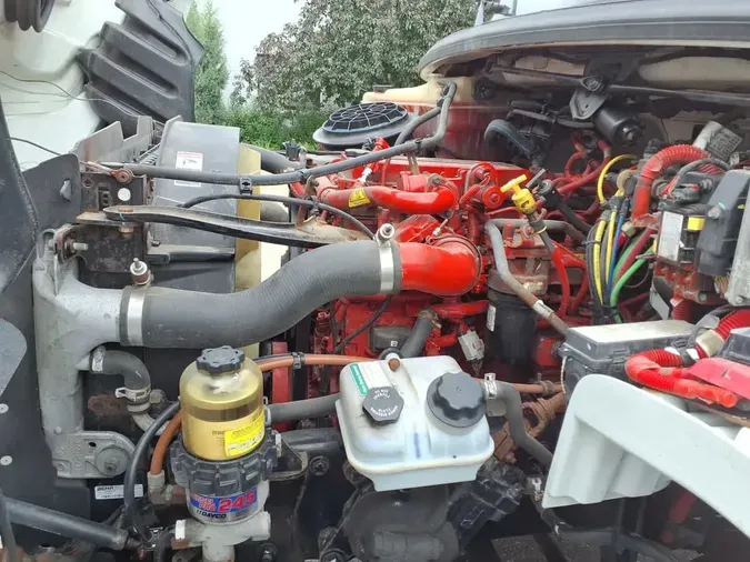 2019 FREIGHTLINER M2 106