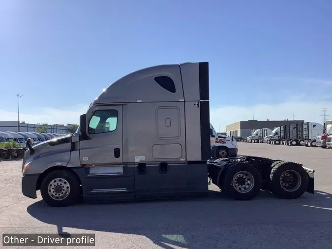 2023 Freightliner Cascadia 126