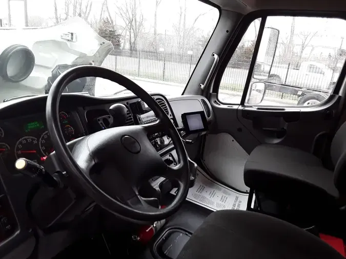 2022 FREIGHTLINER/MERCEDES M2 1065390694ba044625b80e8f54741837d60