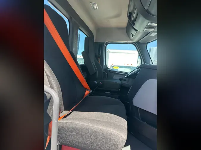 2022 FREIGHTLINER/MERCEDES CASCADIA PX11664ST