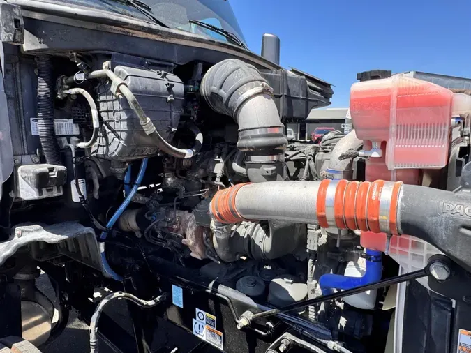 2021 Peterbilt 57953928e4e5bdb44e9fdd26ec6bc5f16ae