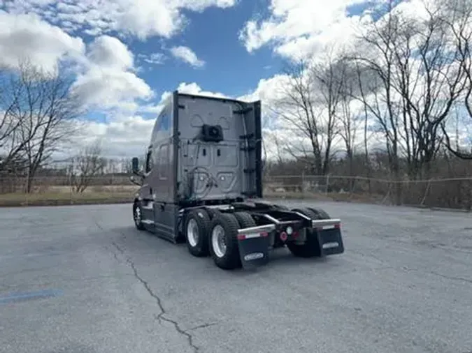 2021 Freightliner Cascadia