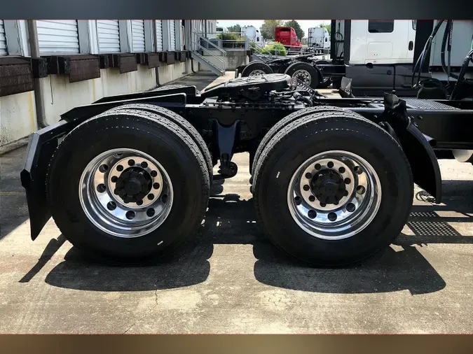 2022 INT LT625 6x4