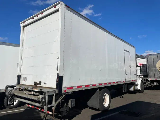 2018 FREIGHTLINER/MERCEDES M2 106