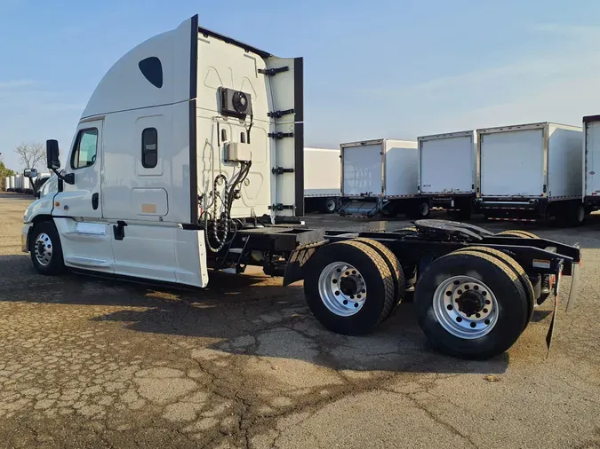 2018 FREIGHTLINER/MERCEDES CASCADIA 125