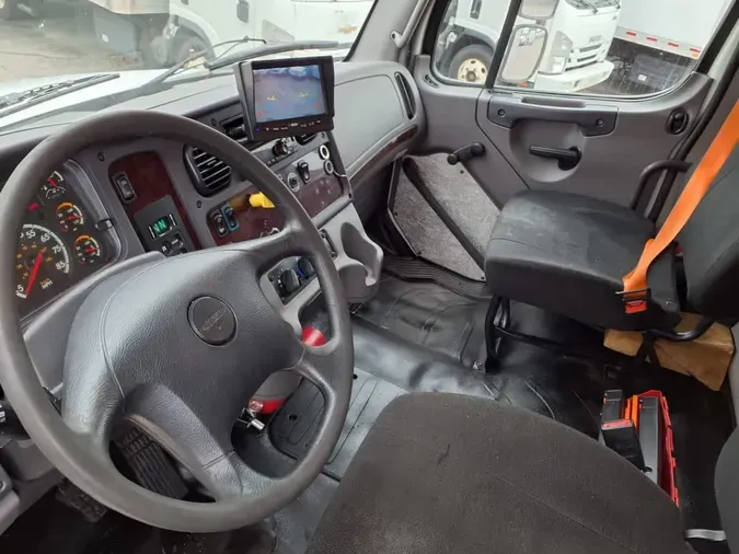 2018 FREIGHTLINER/MERCEDES M2 10653a2a9f60474d383561f54753c4f40bd