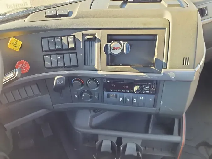 2019 VOLVO VNR42T 300