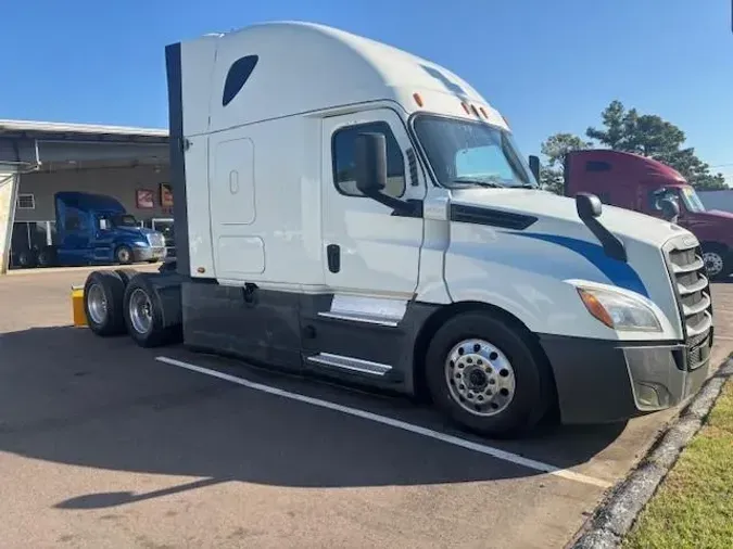 2020 Freightliner Cascadia