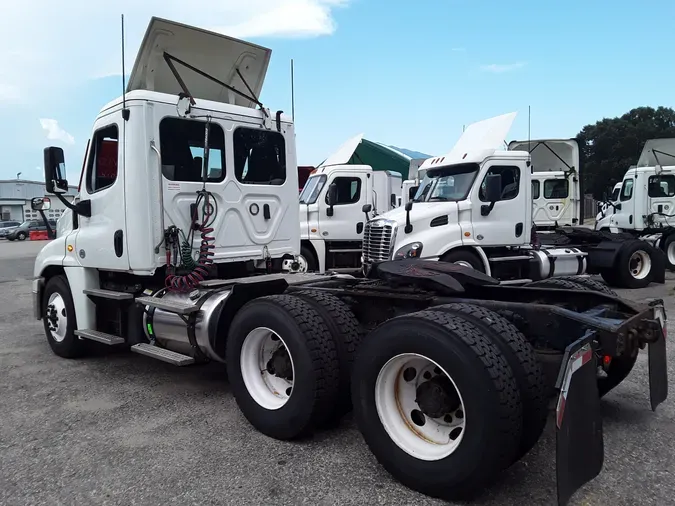 2019 FREIGHTLINER/MERCEDES CASCADIA 125