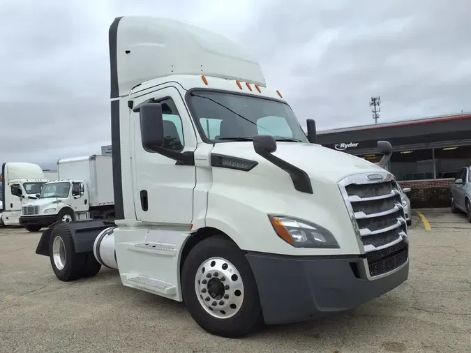 2019 FREIGHTLINER/MERCEDES NEW CASCADIA 116