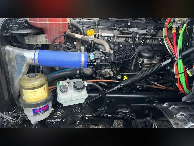 2022 FREIGHTLINER CA126