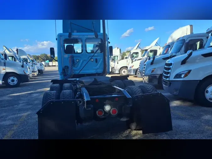 2020 FREIGHTLINER/MERCEDES CASCADIA 125