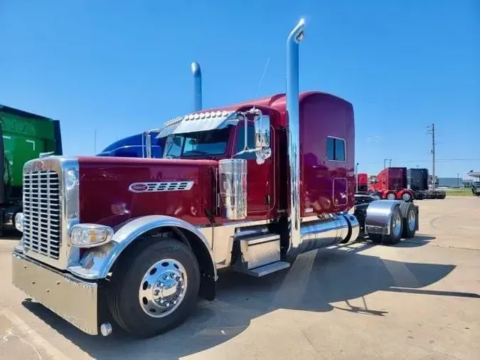 2022 Peterbilt 389
