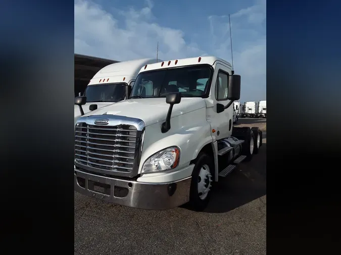 2016 FREIGHTLINER/MERCEDES CASCADIA 12553acc5d5cf8e0487998831a12591d979