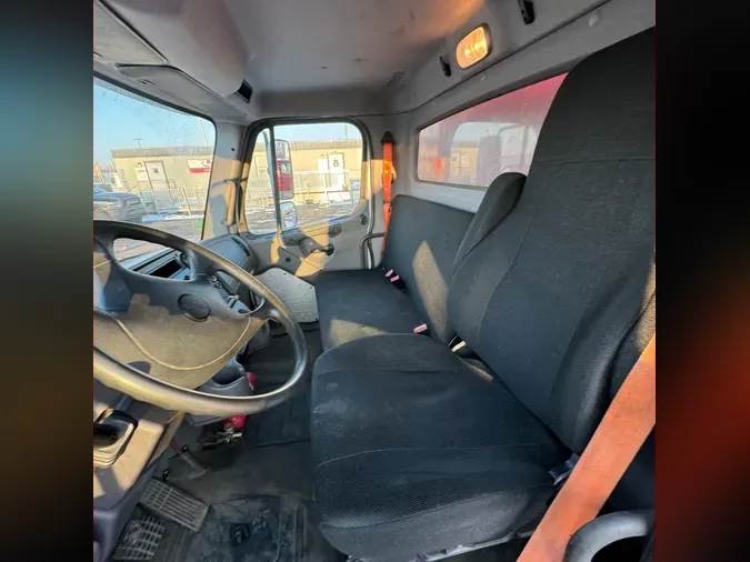 2019 FREIGHTLINER/MERCEDES M2 106