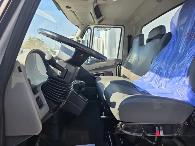 2019 NAVISTAR INTERNATIONAL 4300