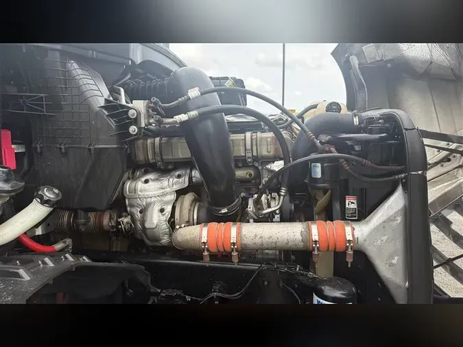 2020 FREIGHTLINER CA126