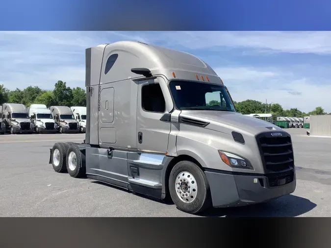 2022 Freightliner Cascadia 12653af6ec2166ade2829e6df2e5f30eee0