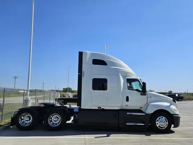 2022 International LT625