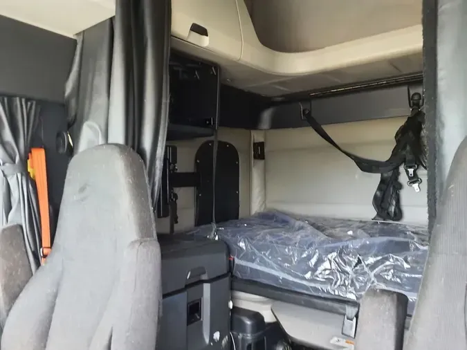 2019 FREIGHTLINER NEW CASCADIA PX12664