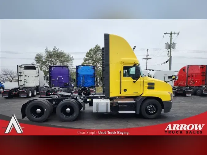 2022 MACK AN64T
