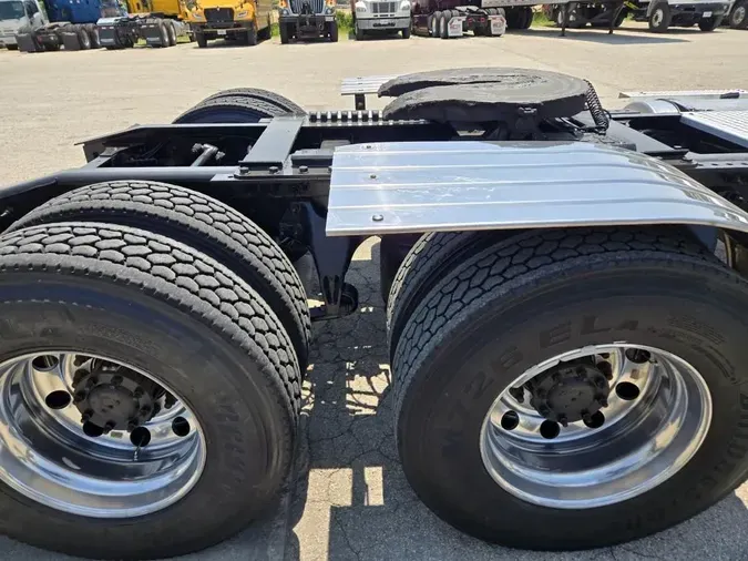 2022 International LT625