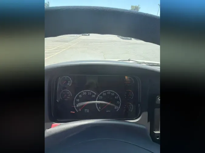 2019 FREIGHTLINER/MERCEDES M2 106