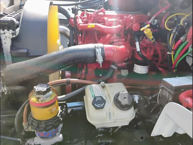 2019 Freightliner Business Class M2 106