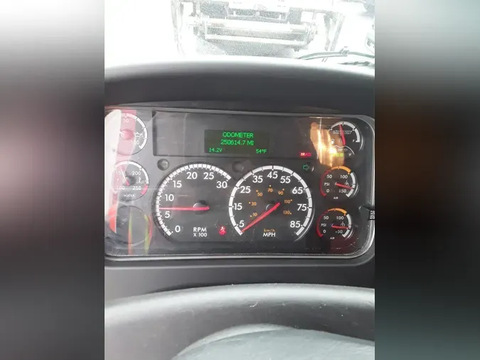 2020 FREIGHTLINER/MERCEDES M2 106