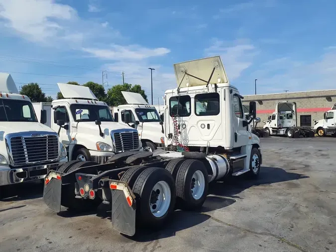2018 FREIGHTLINER CASCADIA 125