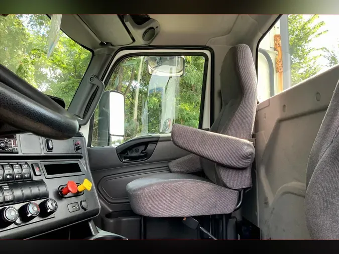 2021 INT LT625 6x4