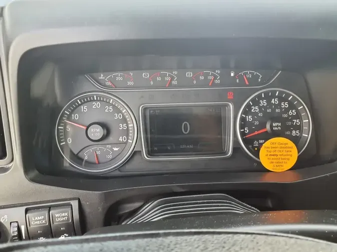 2020 NAVISTAR INTERNATIONAL MV607 (4X2)