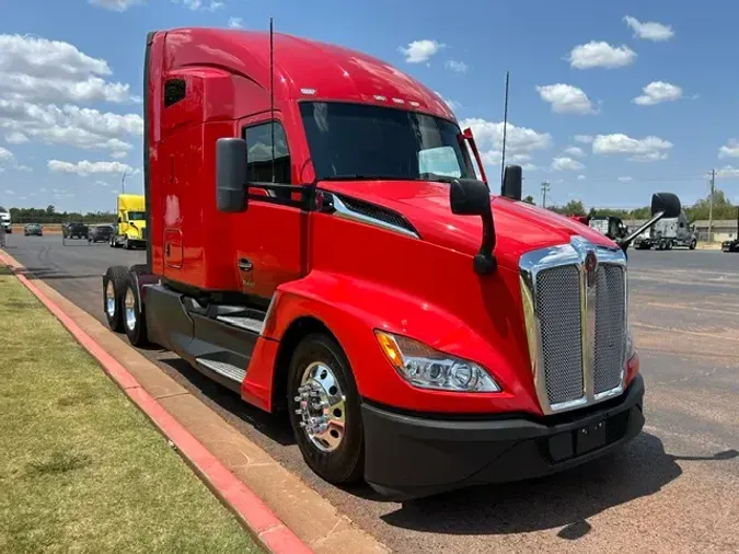 2023 KENWORTH T680