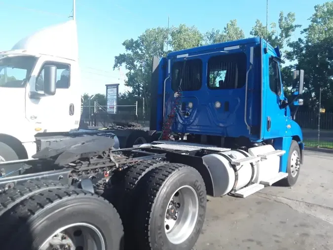 2019 FREIGHTLINER CASCADIA 125