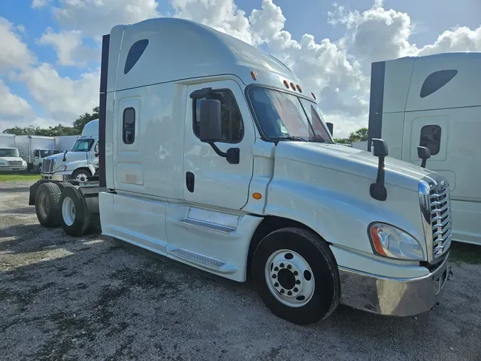 2019 FREIGHTLINER/MERCEDES CASCADIA 125