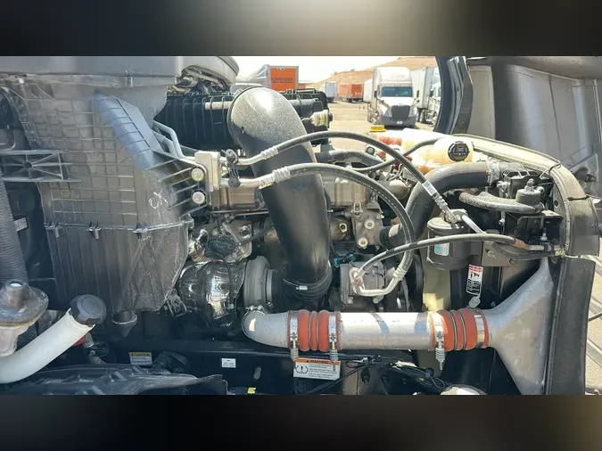 2023 Freightliner Cascadia 12653d70fa0138b9ef685df81465aa752a2