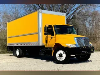 2018 International 4300 SBA 4X2